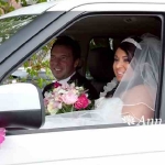 wedding-car-hire-happy-couple