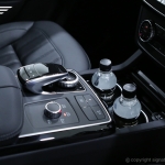 mercedes-benz-GLE-250d-sport-car-consol