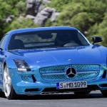 mercedes_sls_gullwing_coupe_front