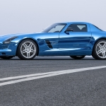 mercedes_sls_gullwing_coupe_side