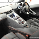 signature-car-hire-lamborghini-aventador-front-seats