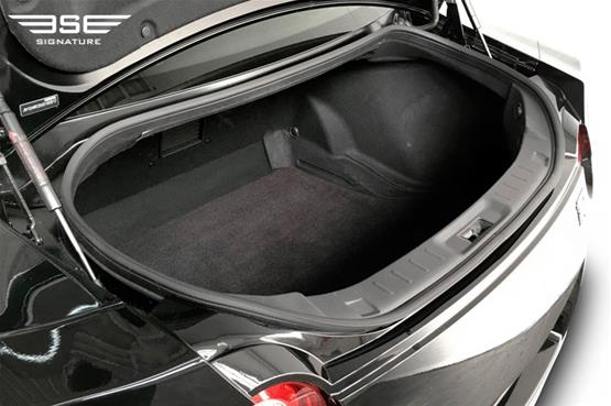 Nissan-GTR-boot space