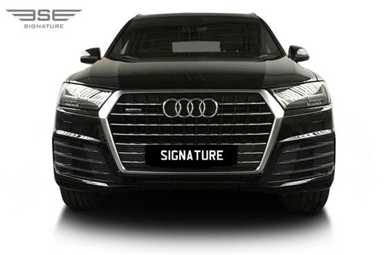 Audi Q7 Front View